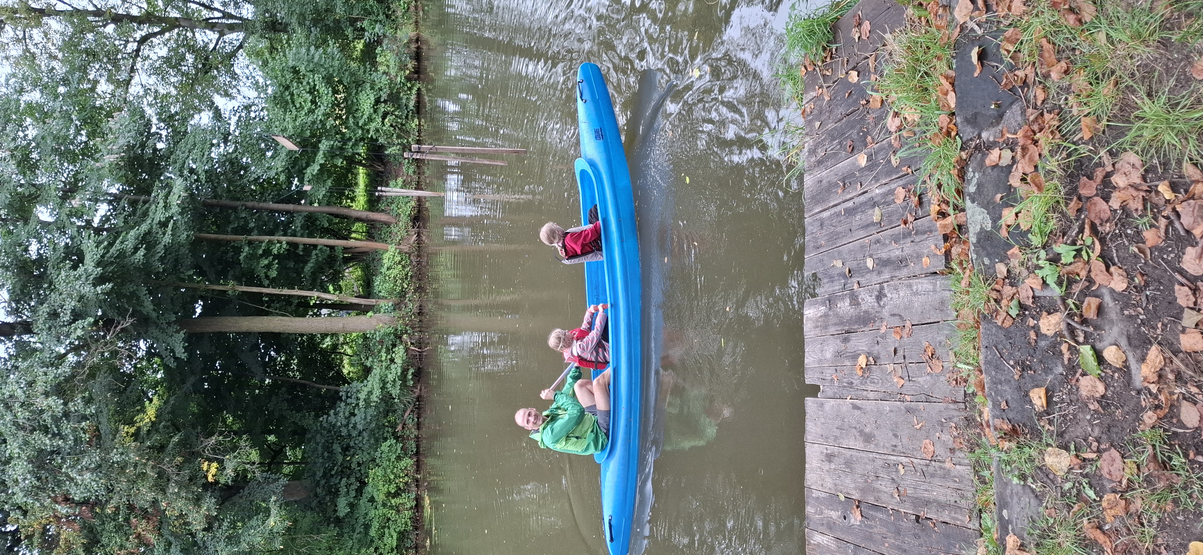 Setkání kandidátů s veřejností v loděnici.